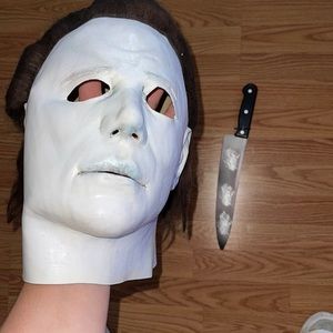 Michael Myers mask + knife Halloween costume